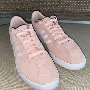 Adidas Sneakers